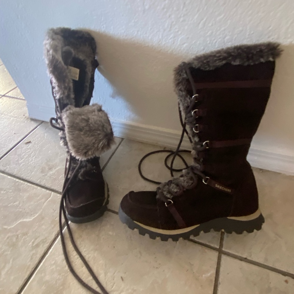 Brown sketchers